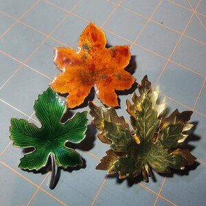 Fall Leaves Brooch Pin Set Gold Tone Green Orange Enamel Nature Inspired Jewelry